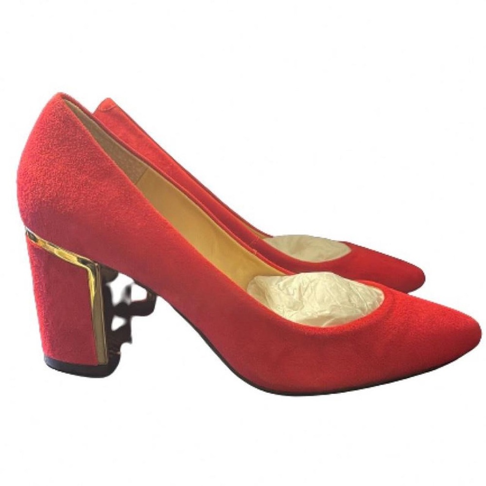Talbots Size 7 Like New Red Suede Pumps